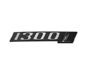 emblema ( 1300 L ) Preto/cromo Curvo